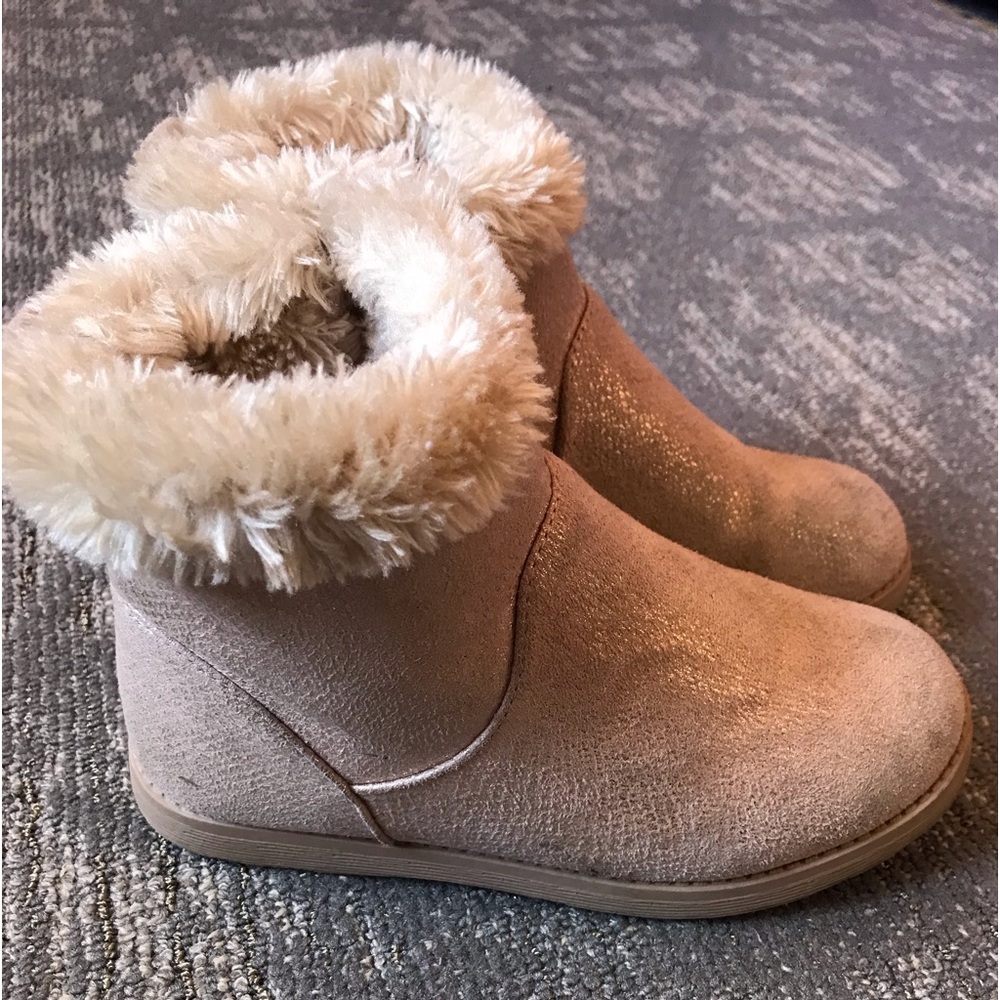 Cat and Jack Girl Boots Size 2